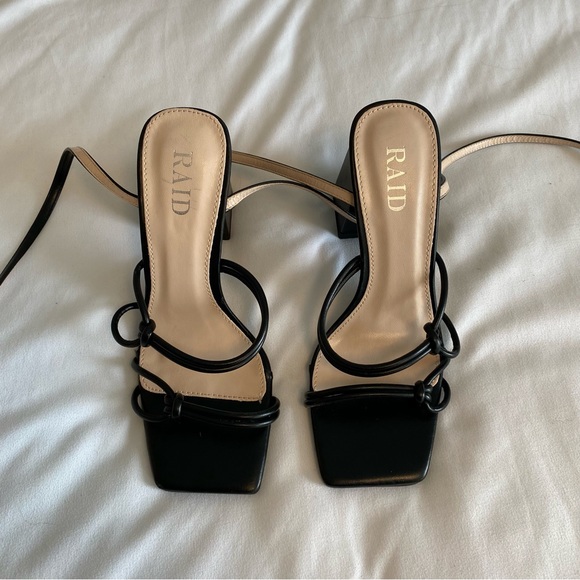 Black Raid heels - Picture 2 of 4